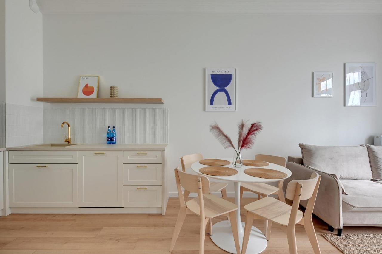 Zajezdnia Wrzeszcz Seaside & Parking By Downtown Apartments 格但斯克 外观 照片
