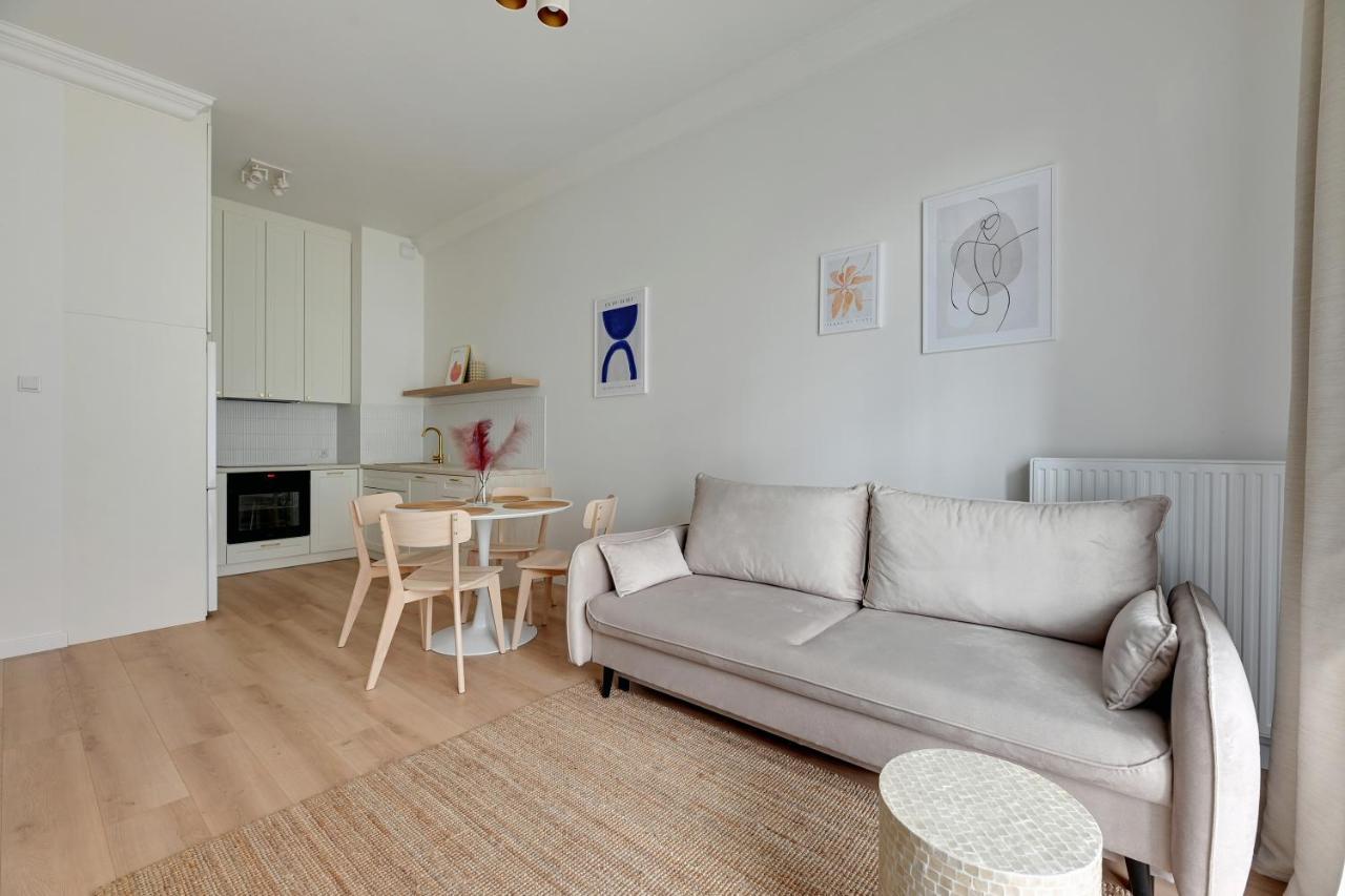 Zajezdnia Wrzeszcz Seaside & Parking By Downtown Apartments 格但斯克 外观 照片